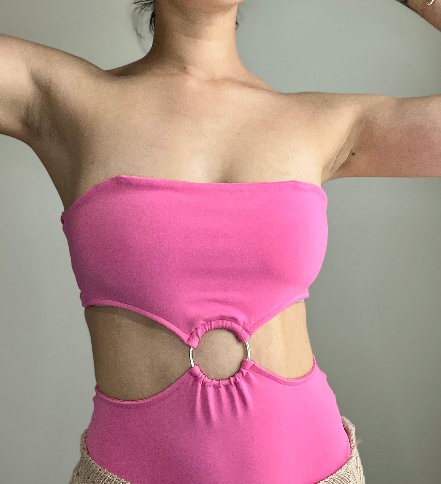 Ring Linked Cut Out Body - DIVINA CLOTHING STORE